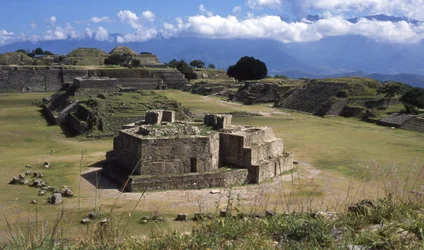 Observatoire, la Place Principale, période Classique